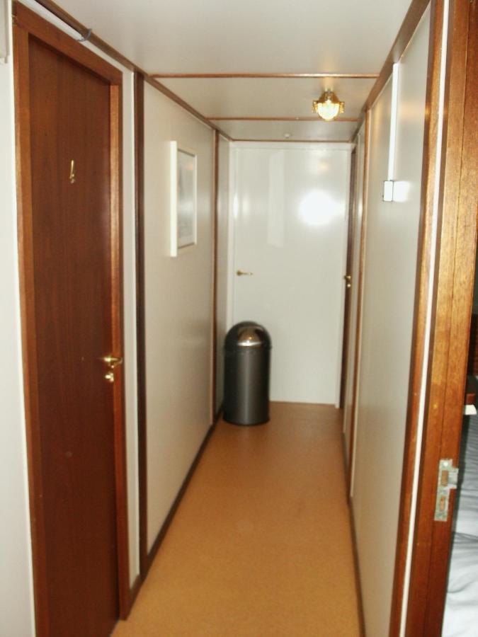 Twin Room with Bathroom
