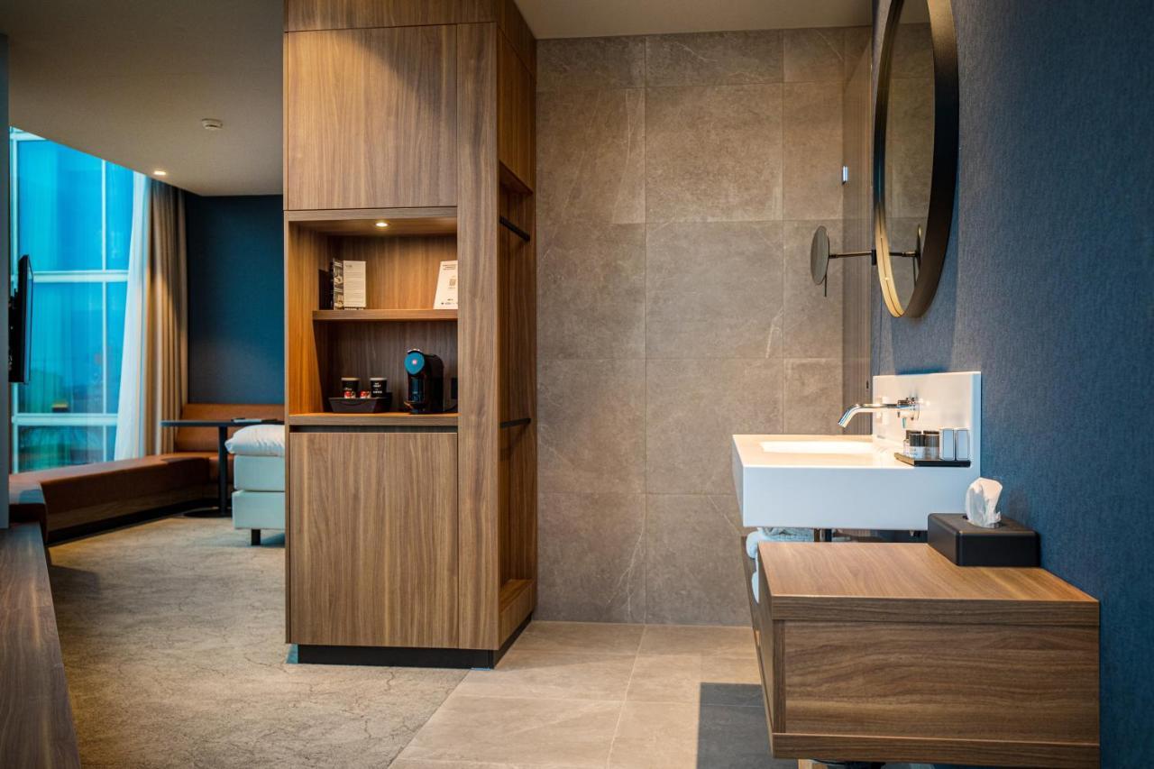 Superior Kamer met Kingsize Bed en Uitzicht op de Stad