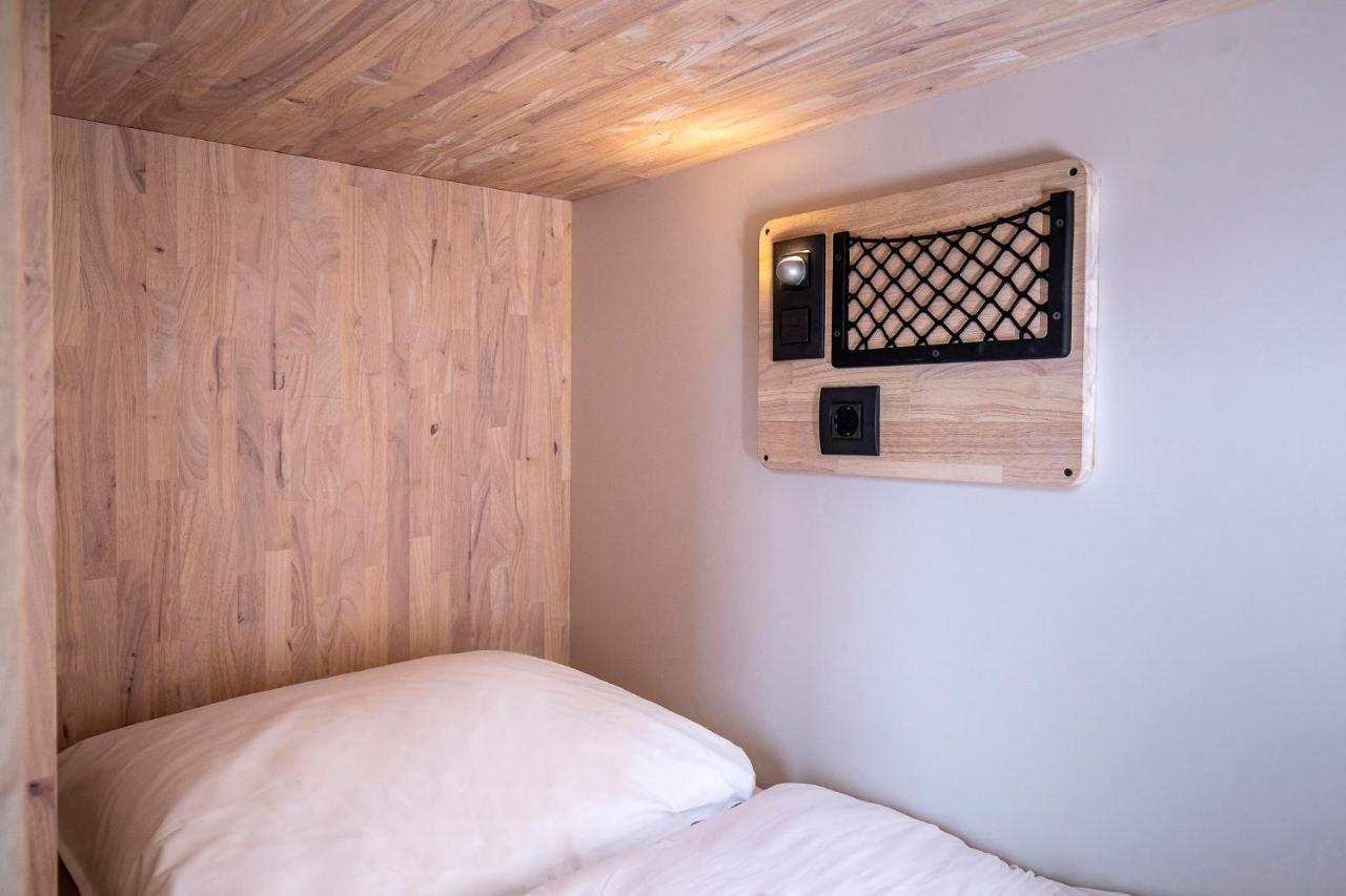 Bunk Bed in 20 Beds Ladies-Only Dormitory Room