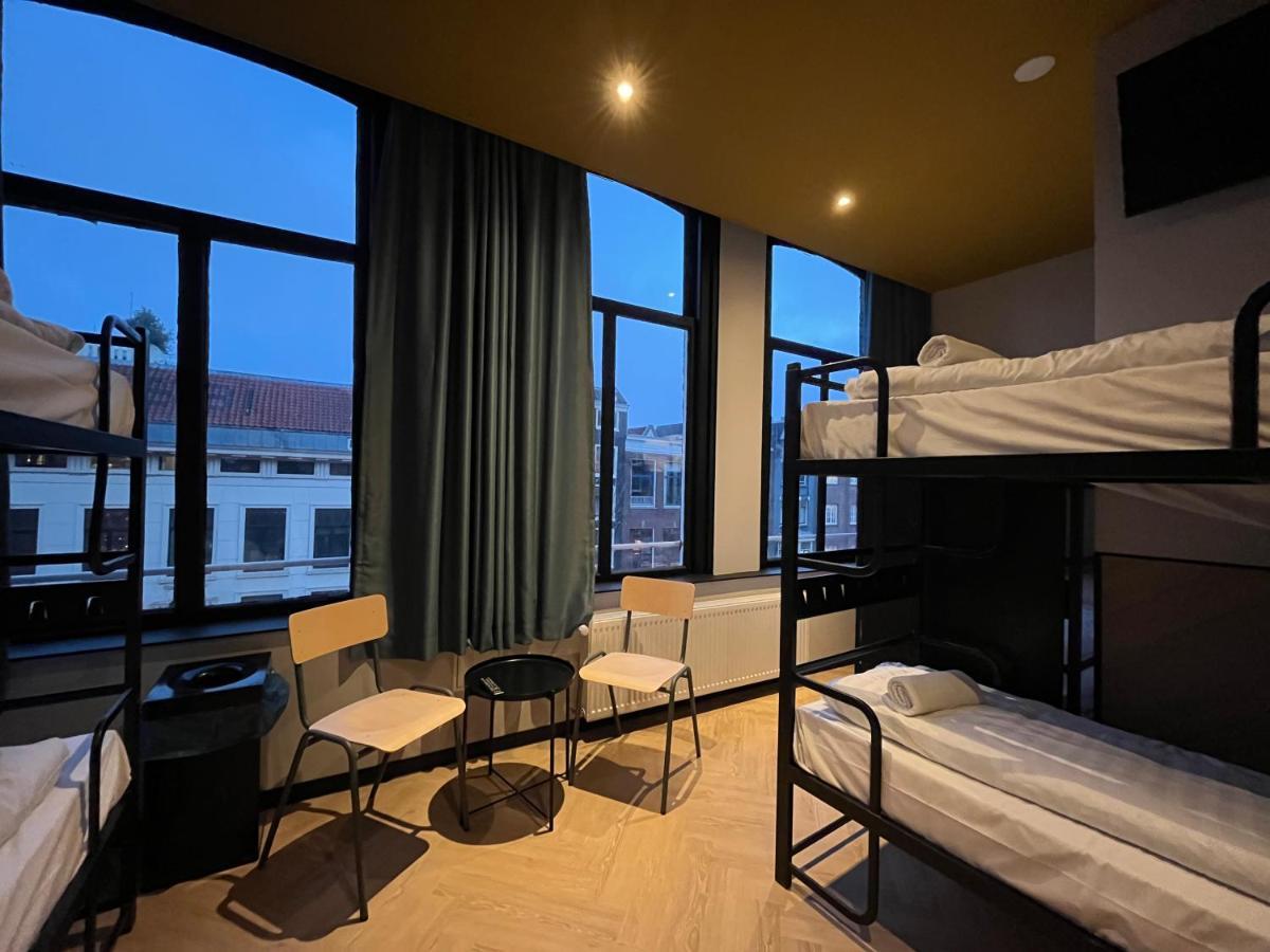 Bed 8-Bed Mixed Dormitory Room