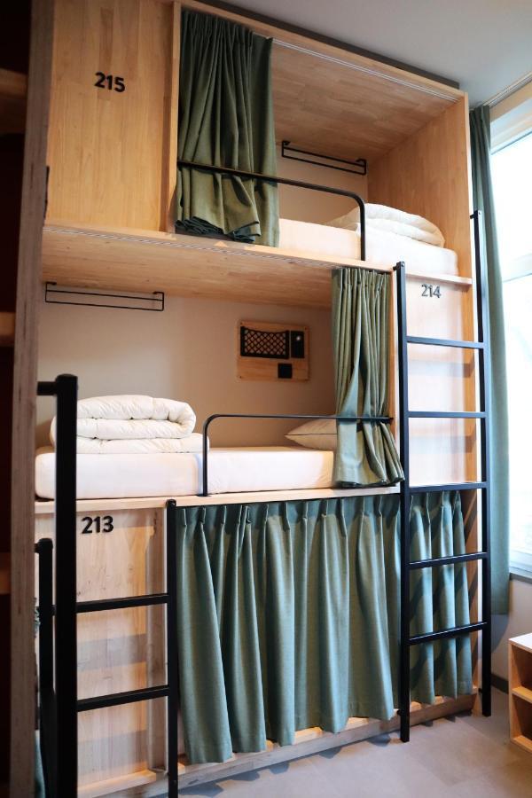 Bunk Bed 20 Beds Mixed Dormitory Room