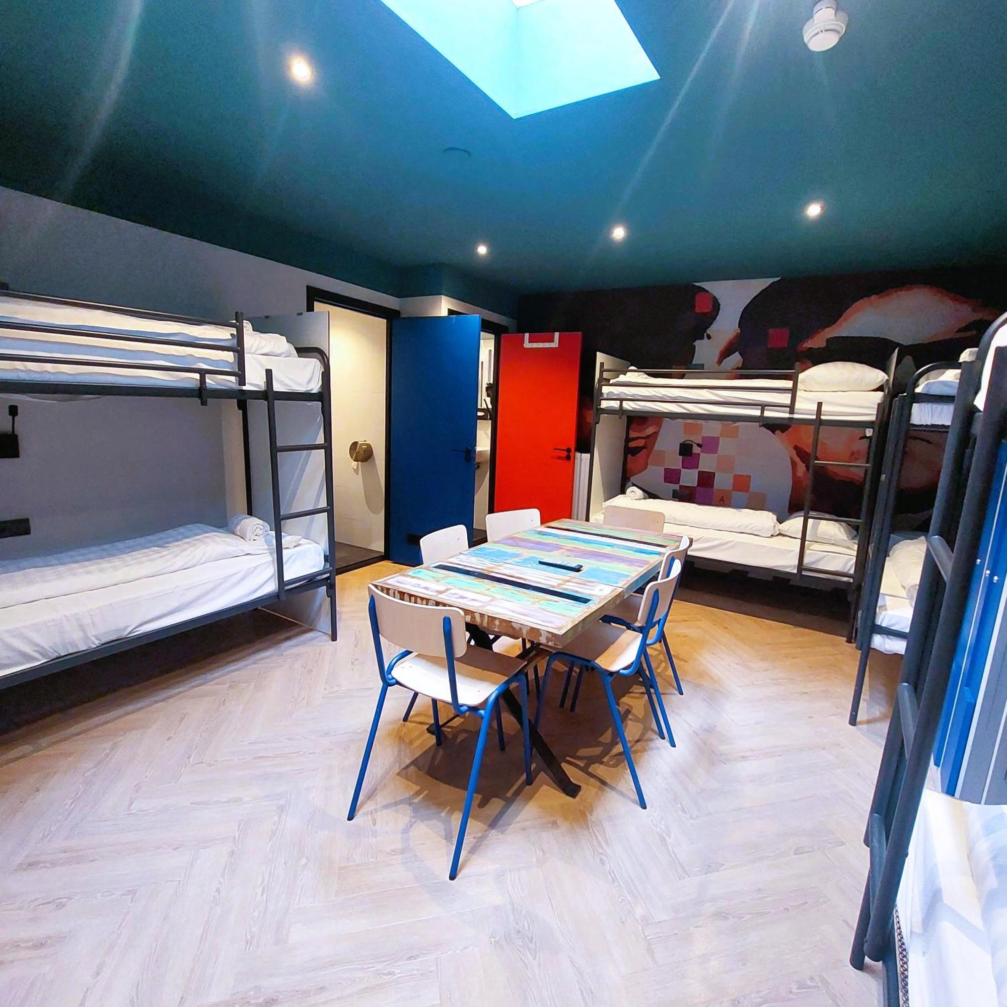 Bed 8-Bed Mixed Dormitory Room