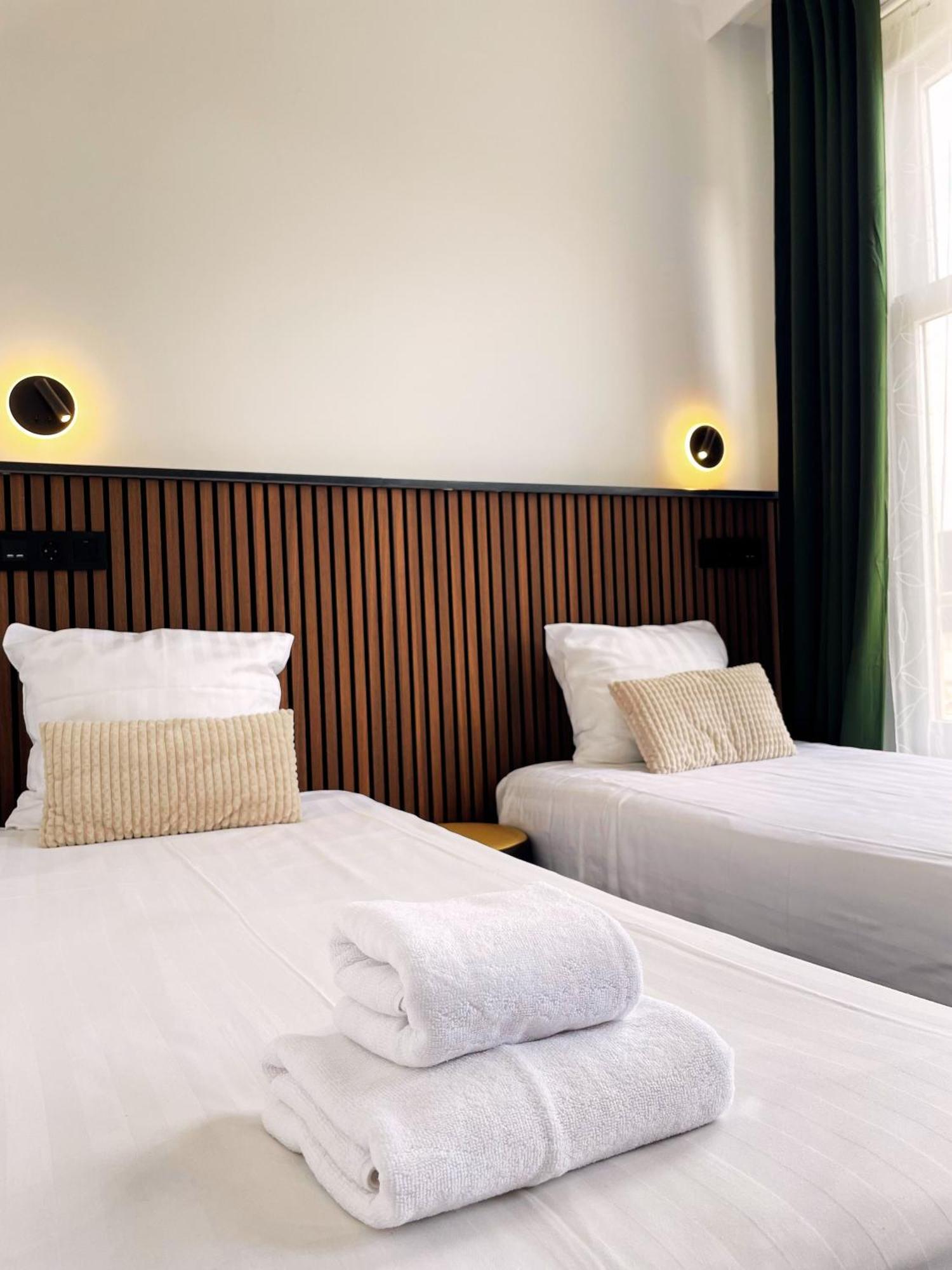 Tweepersoonskamer met 2 Aparte Bedden