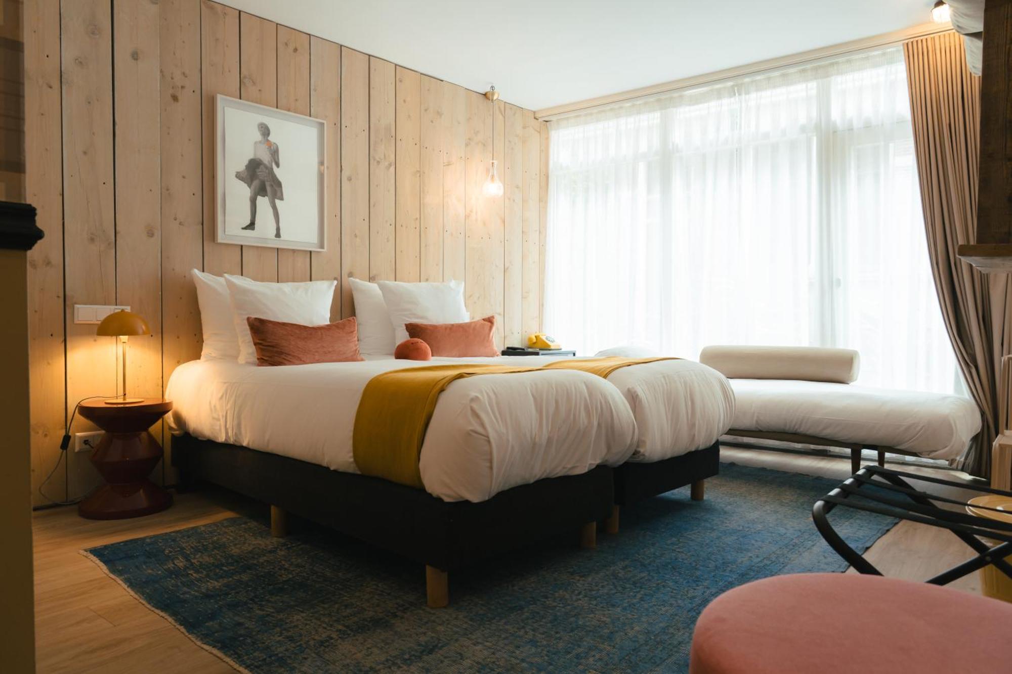 Medium Triple Room