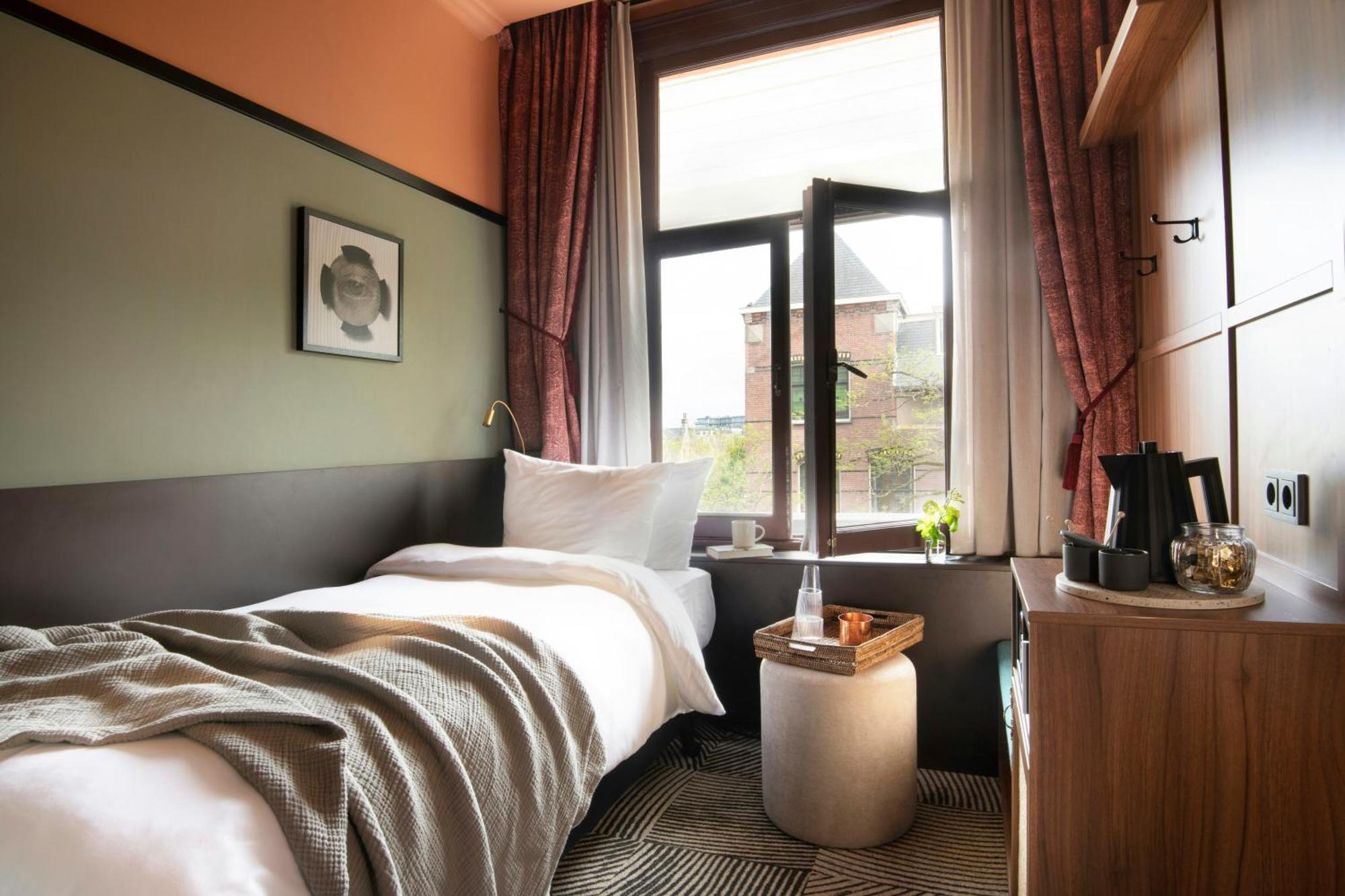 Snug Room 1 Single Bed