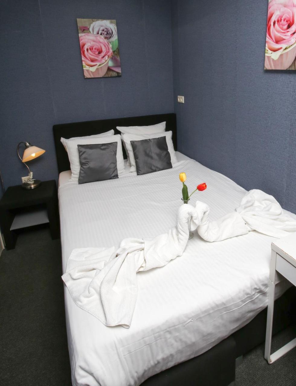 Economy Small Double or Twin Room with Shared Bathroom