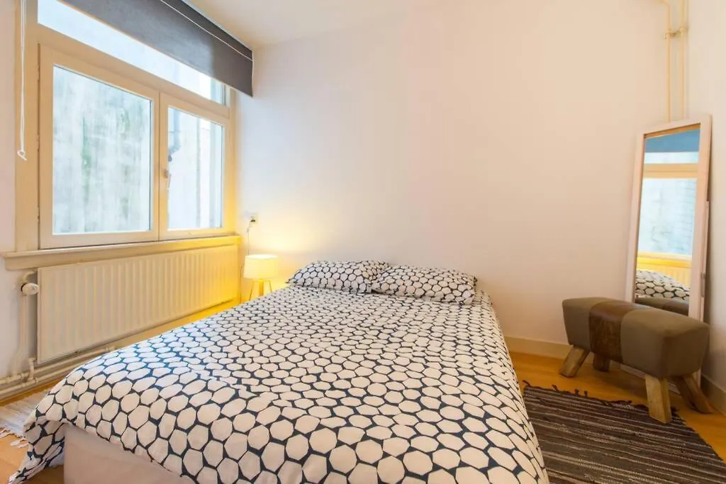 Charming Apartment In City Center-1