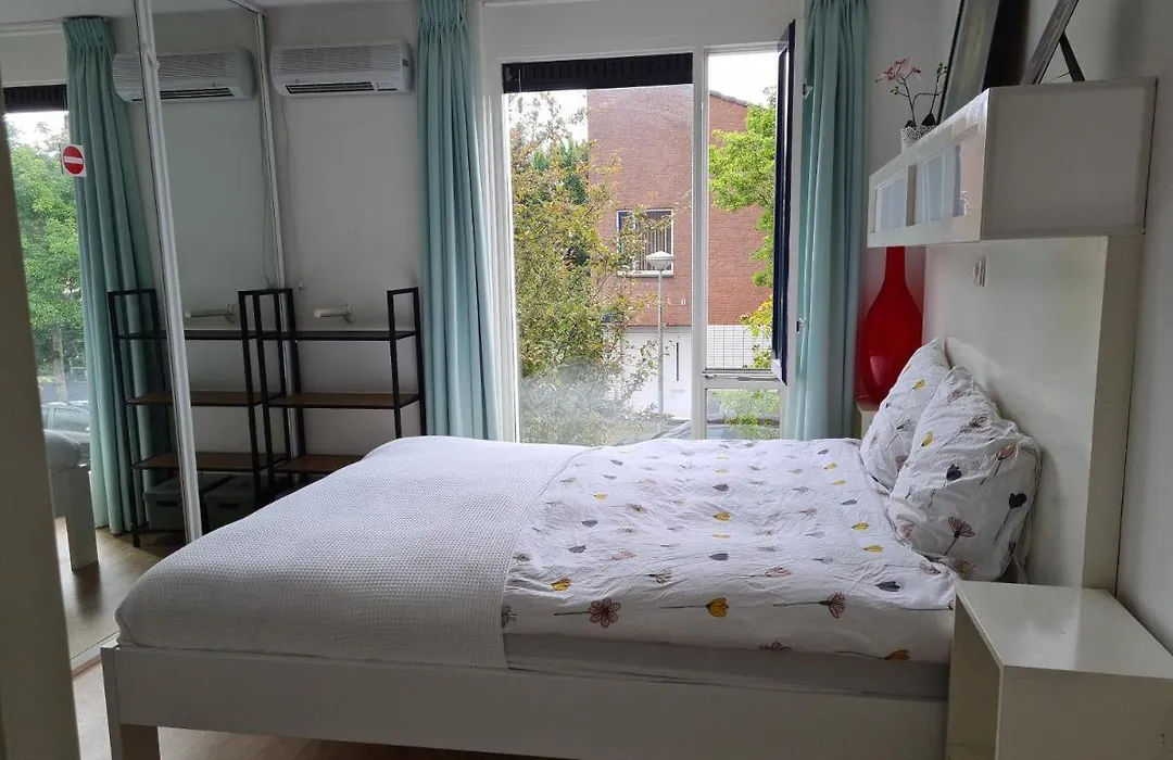 Johan'S B&B - Since 2014 Roofterrace And Cheap Parking-1