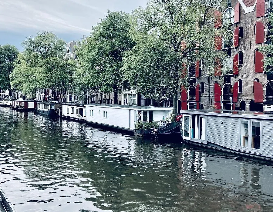 Houseboat Bonnie-1