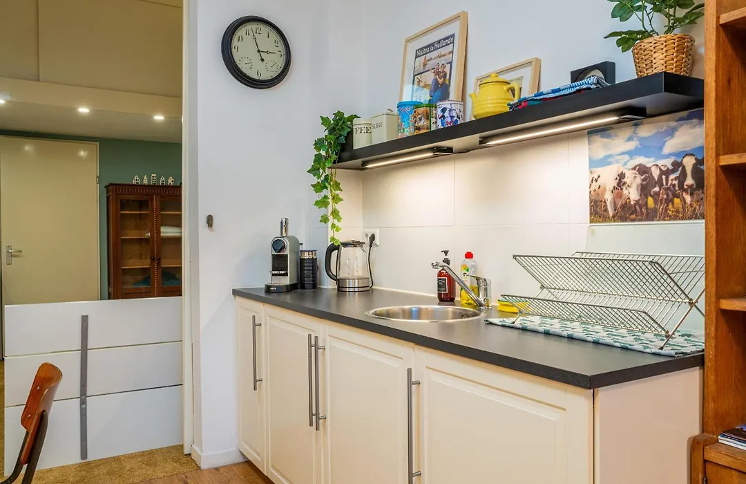 Stylish Private Studio Close To City-1