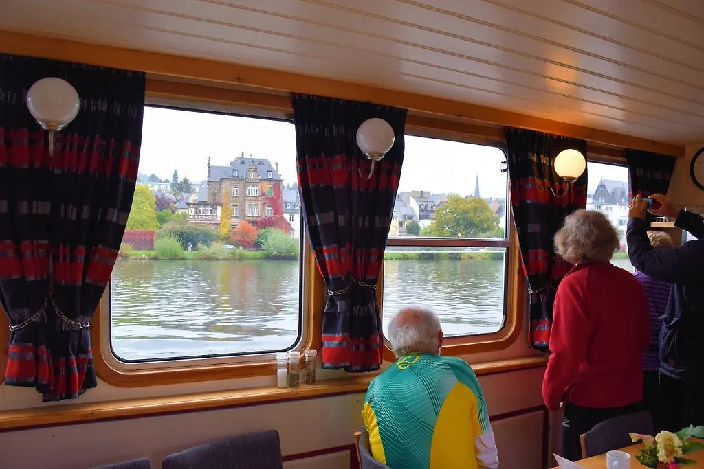 Hotelboat Allure-1