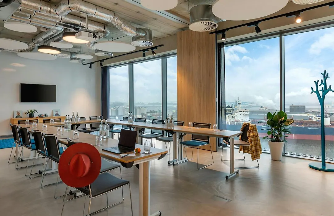 Moxy Amsterdam Houthavens-1