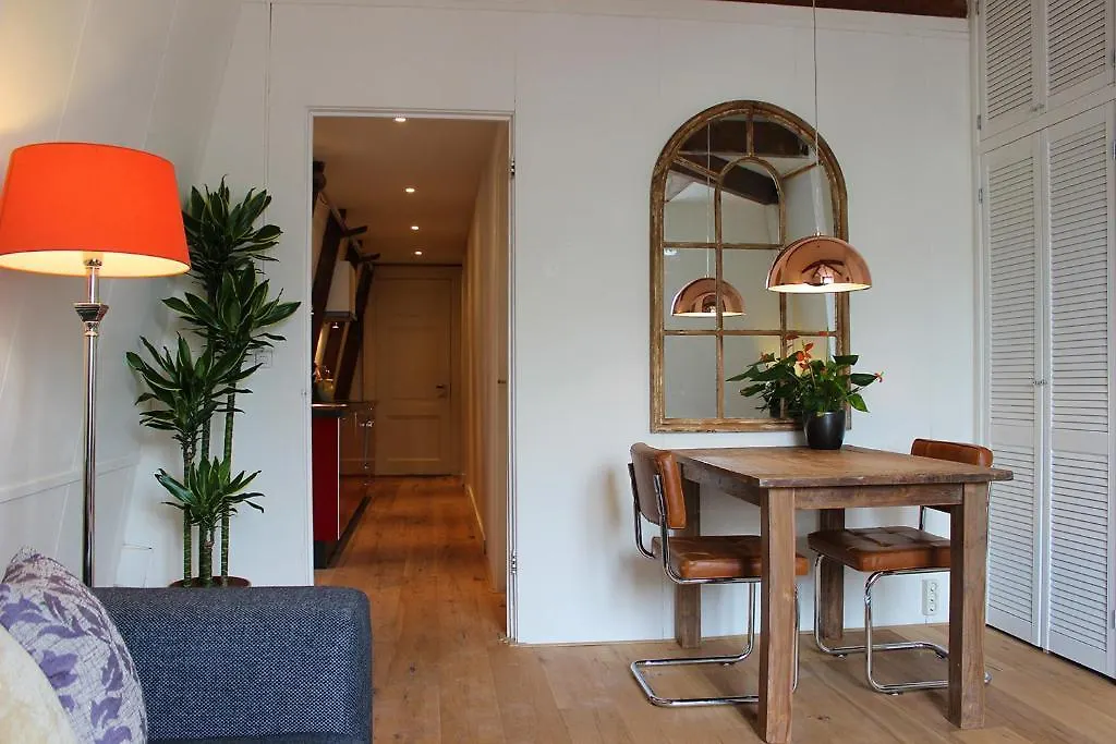 Amsterdam Jewel Canal Apartments-1