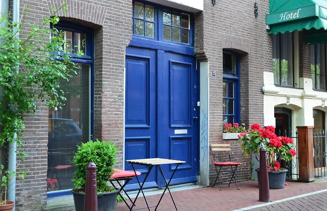 Rembrandtplein Bed&Breakfast-1
