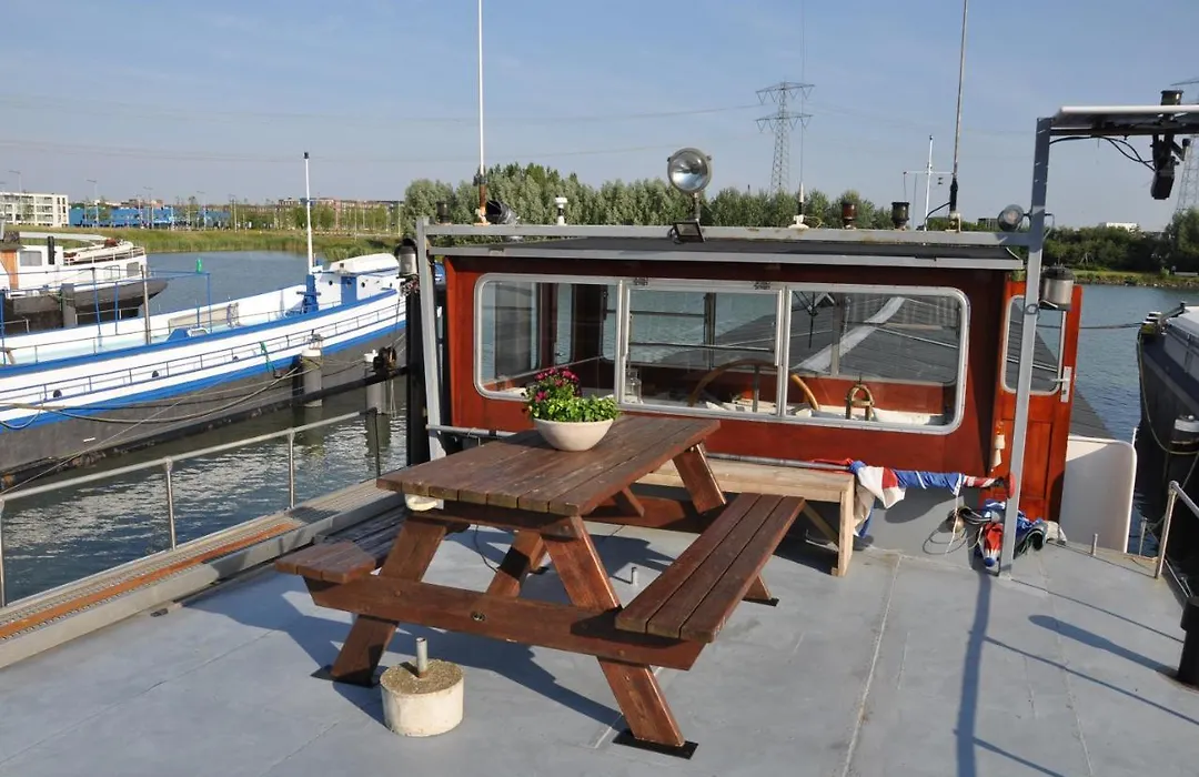 Private Lodge On Houseboat Amsterdam-1