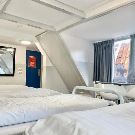 The White Tulip Hostel-3