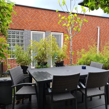 Johan'S B&B - Since 2014 Roofterrace And Cheap Parking-3