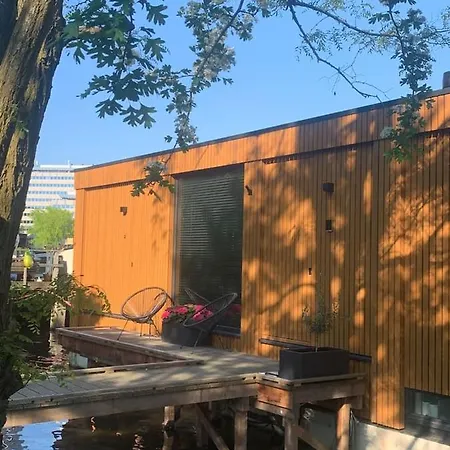 Beautiful Amstel Houseboat-3