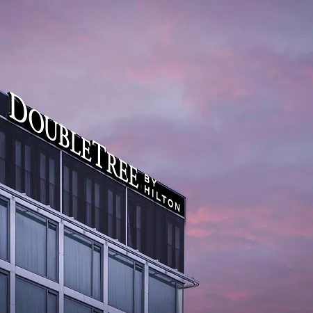 DoubleTree by Hilton Amsterdam - NDSM Wharf-2