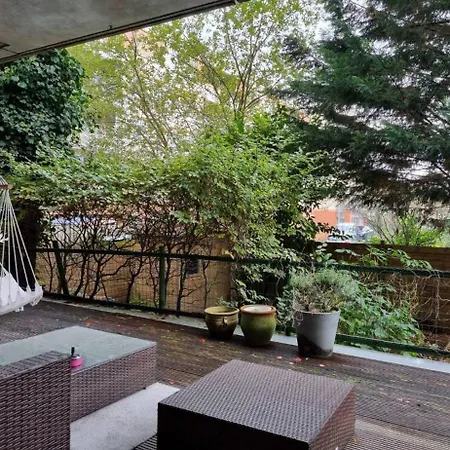 Quiet Garden Room Amsterdam West - by Peter-3