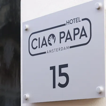 Ciao Papa Hotel Amsterdam Central Station-3
