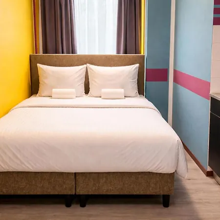Amsterdam Teleport Hotel - Free Parking-3