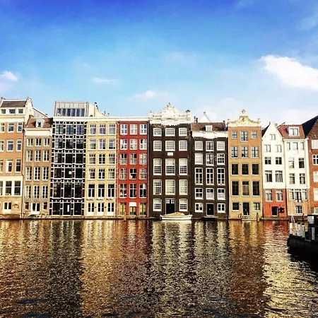 Facade Hotel Amsterdam-3
