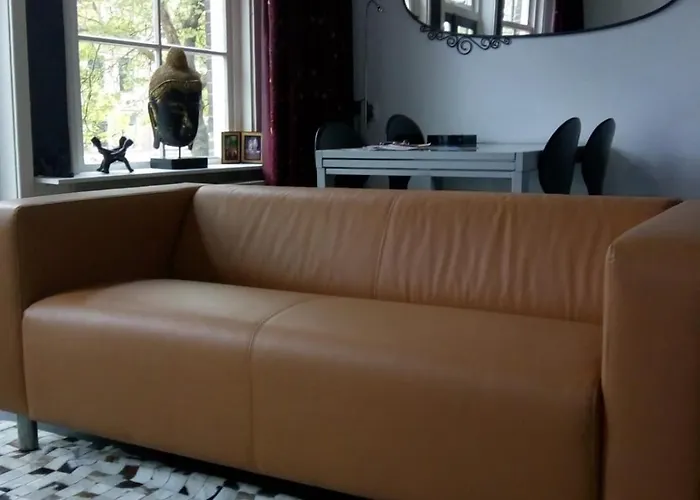 Jordaan Canal View Apartment
