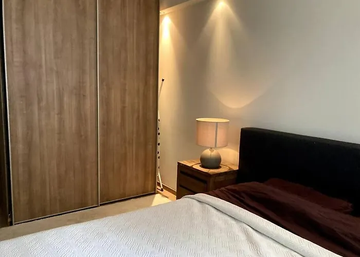 Spacious Apartment, Canal Area, City Center