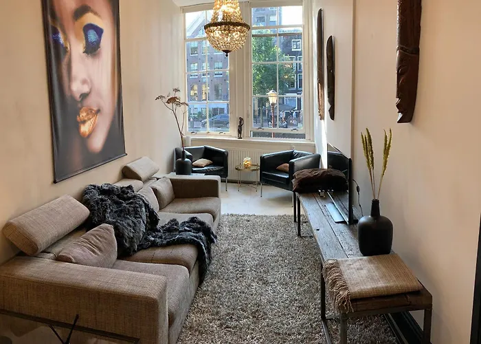 Unique Royal Basement Residence