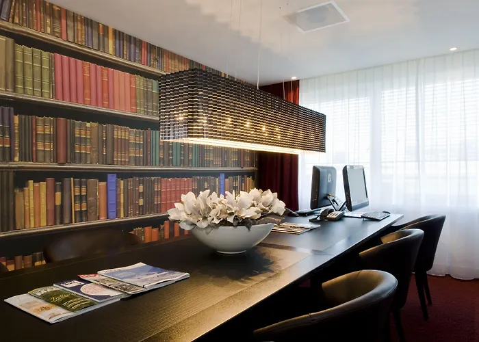 Holiday Inn Express Amsterdam - Sloterdijk Station By Ihg, Paesi Bassi