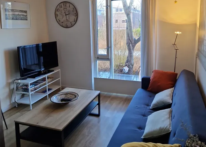 Johan'S B&B - Since 2014 Roofterrace And Cheap Parking