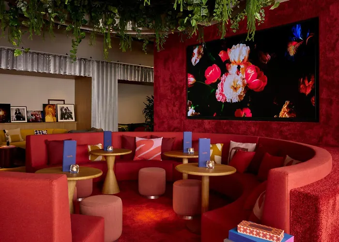 Social Hub Amsterdam City Extended Stay