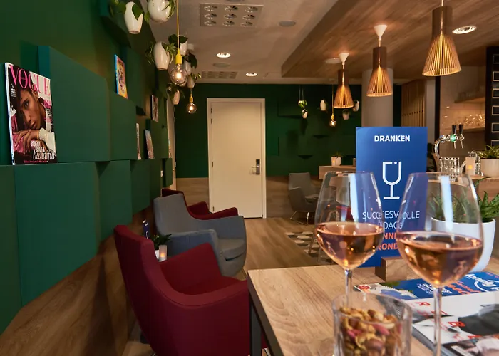 Holiday Inn Express Amsterdam - City Hall By Ihg