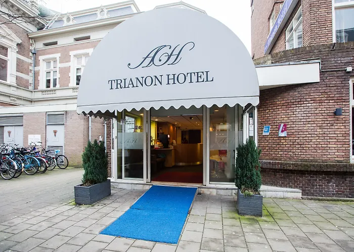 Budget Trianon Hotel