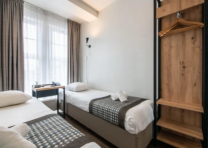 Acostar Hotel