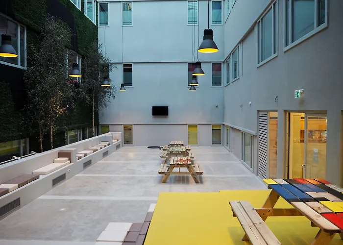 Clinknoord Hostel