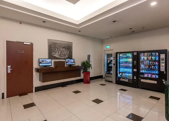 Xo Hotels Blue Tower