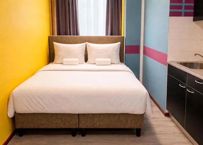 Amsterdam Teleport Hotel